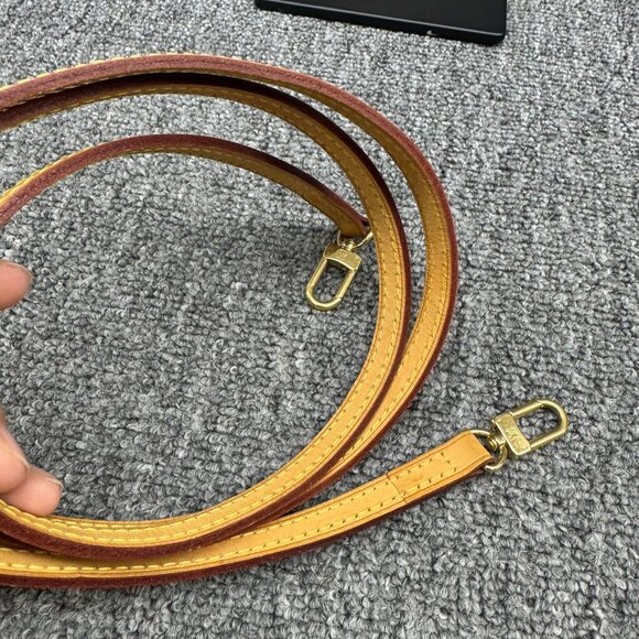 Louis Vuitton Eva Monogram Clutch Shoulder Bag 750-081825 - Picture 11 of 13